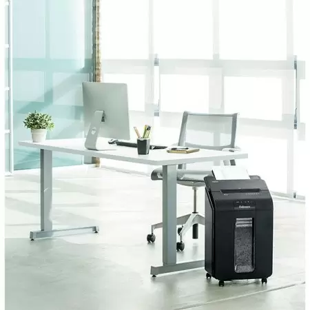 купить Шредер Fellowes® AutoMax® 100M Шредер Fellowes® AutoMax® 100M, минирезка DIN P-4, 4х10 мм, автоподача 100 лст., 23 лтр., автореверc, шт