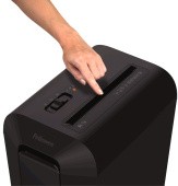 Шредер Fellowes® Powershred® LX65 Шредер Fellowes® Powershred® LX65, DIN P-4, 4х40мм, 10лст., 22 лтр., SafeSense™, шт